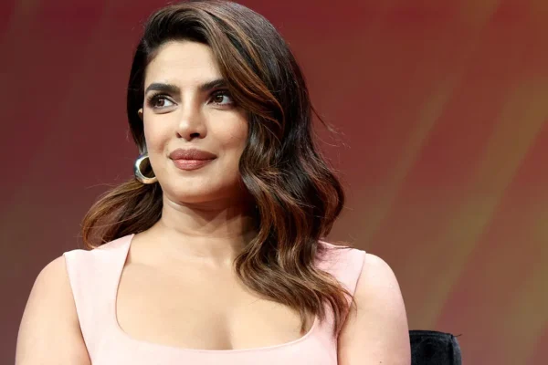 Priyanka Chopra dazzles in a shimmery corset gown for 'Paani' screening; fans call 'jiju' Nick Jonas a lucky man